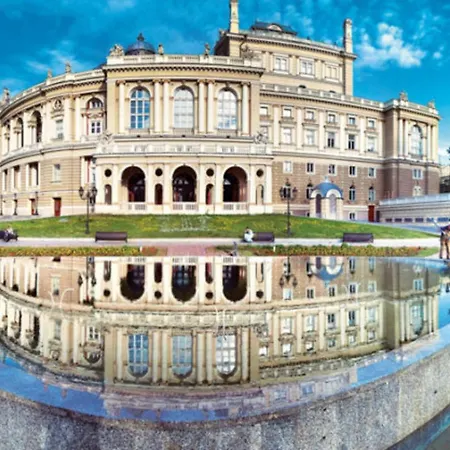 Center Of Odessa. Comfortable 2 *