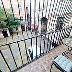 Center Of Odessa. Comfortable 2 Apartman Odessza