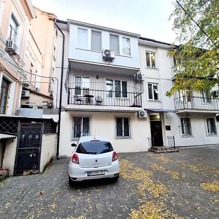 Center Of Odessa. Comfortable 2 Apartment