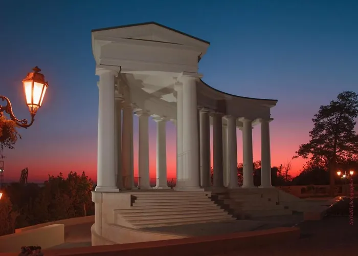 Center Of Odessa. Comfortable 2 敖德萨